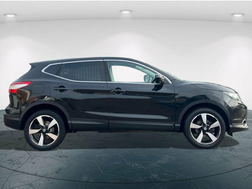 Nissan Qashqai 1.2 Dig-t N-connecta 2Wd Euro 6 Ss Black #2