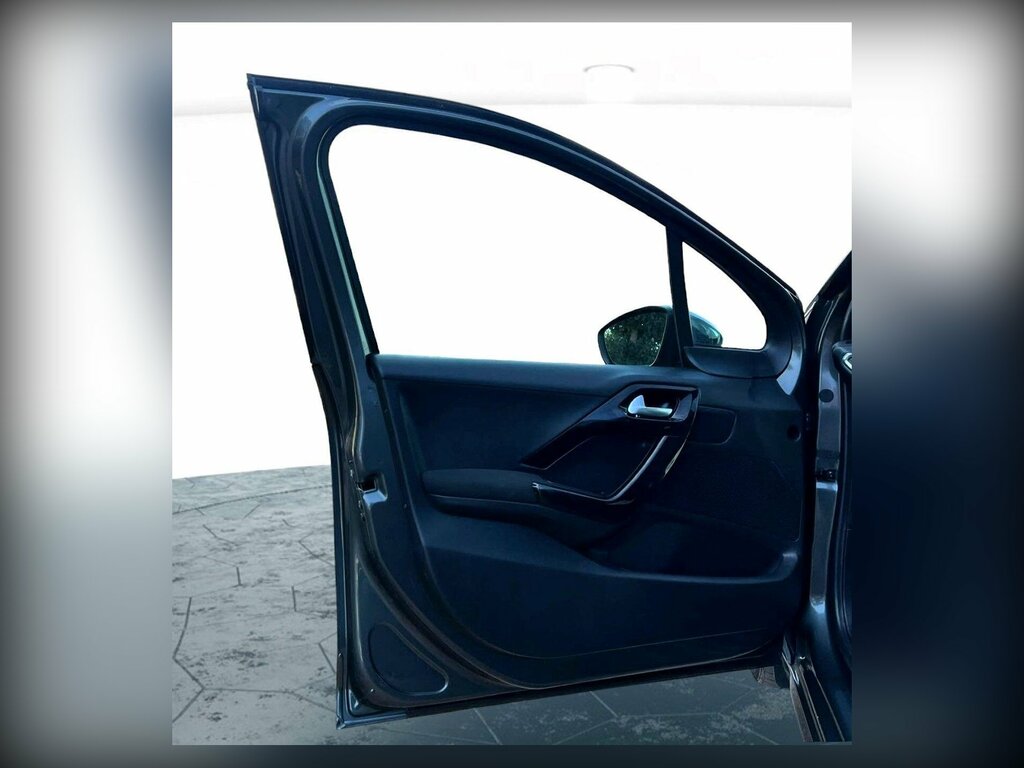 Peugeot 208 208 Active Blue #25