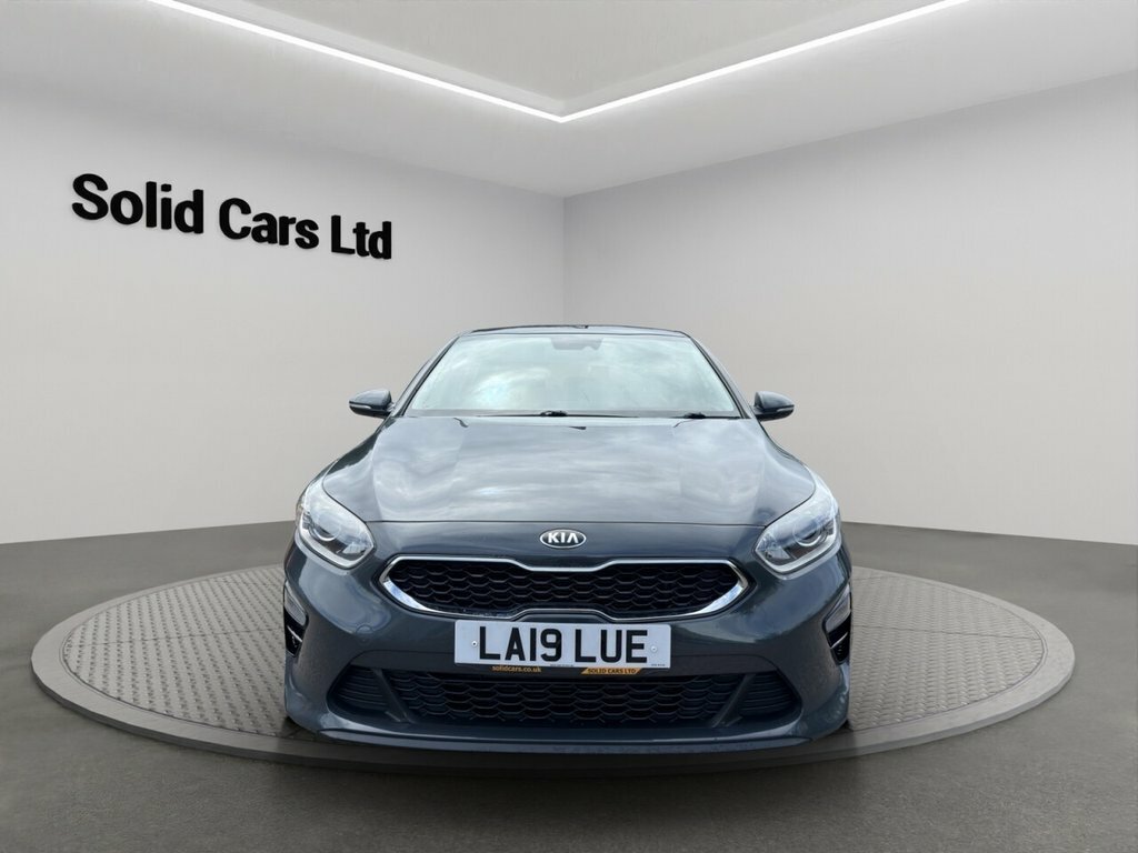 Kia Ceed Hatchback Grey #2