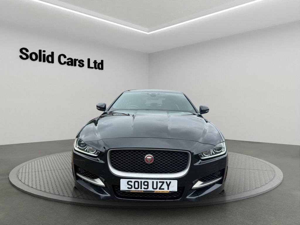 Jaguar XE Saloon Black #3