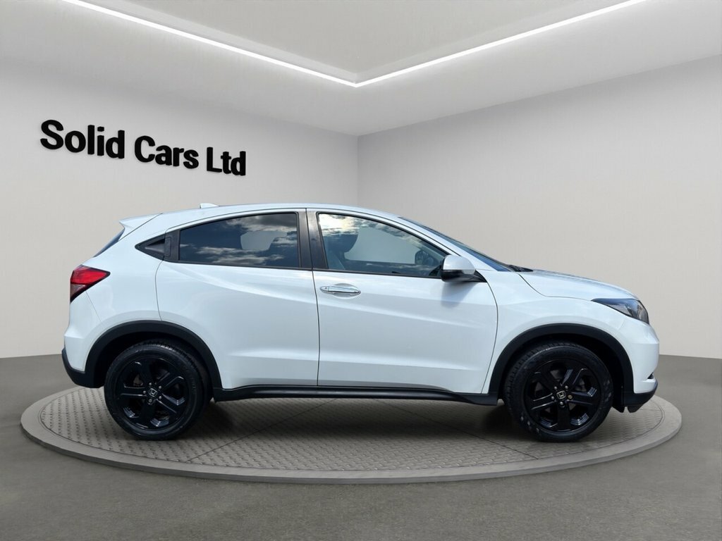 Honda Hr-V Suv White #3