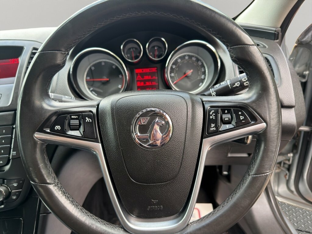 Vauxhall Insignia Hatchback #29