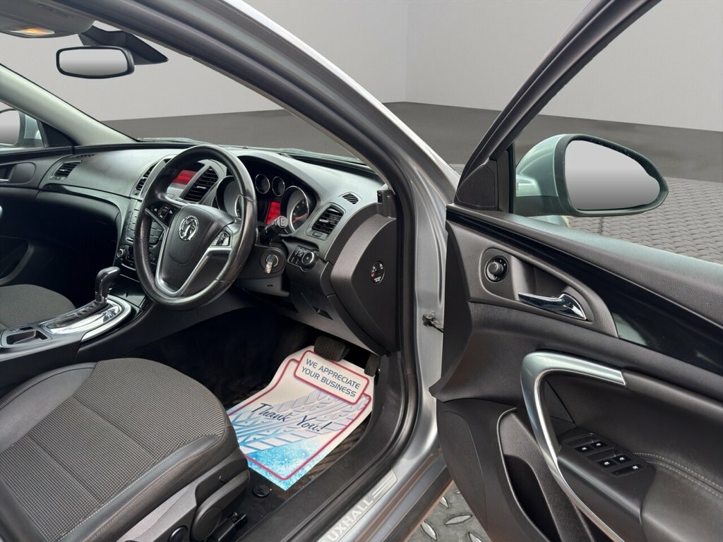 Vauxhall Insignia Hatchback #31