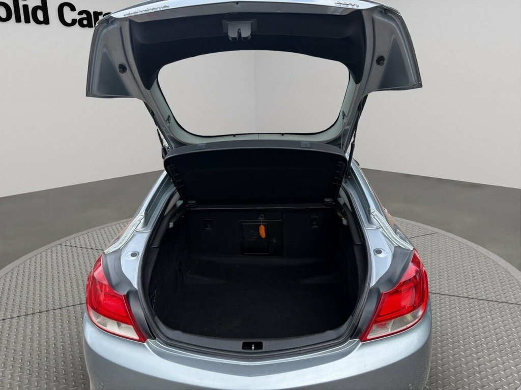 Vauxhall Insignia Hatchback #18