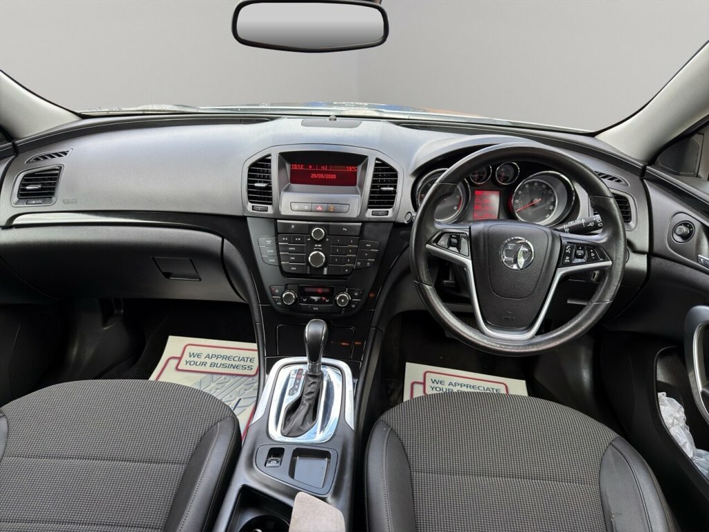 Vauxhall Insignia Hatchback #13