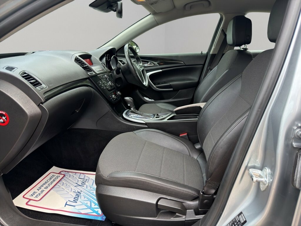 Vauxhall Insignia Hatchback #10