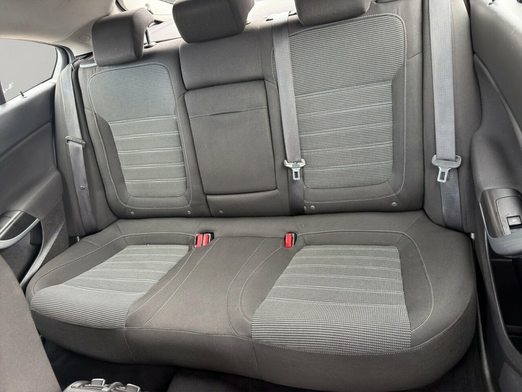 Vauxhall Insignia Sri Nav Cdti 5-Door White #15
