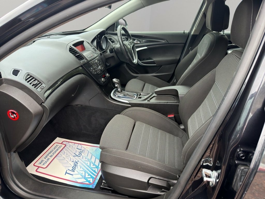 Vauxhall Insignia Sri Nav Cdti 5-Door White #14