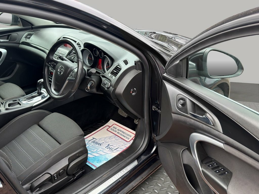 Vauxhall Insignia Sri Nav Cdti 5-Door White #42