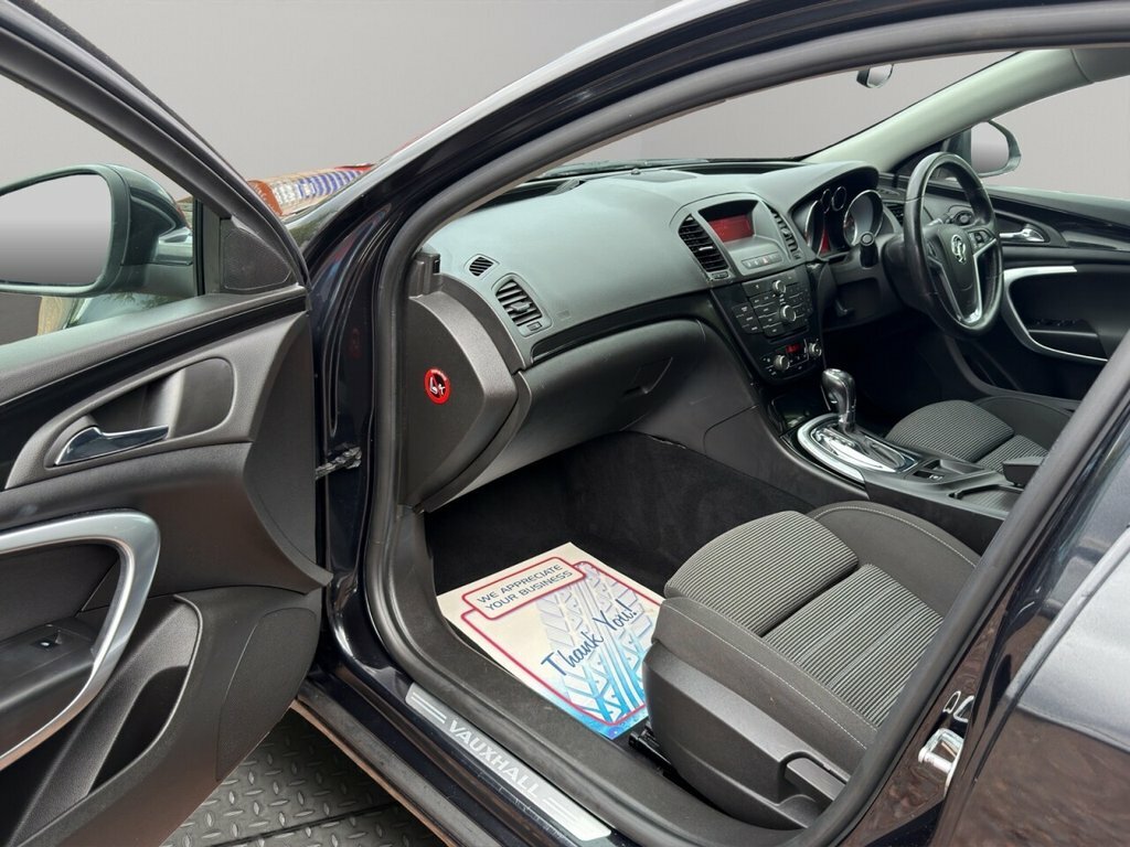 Vauxhall Insignia Sri Nav Cdti 5-Door White #43