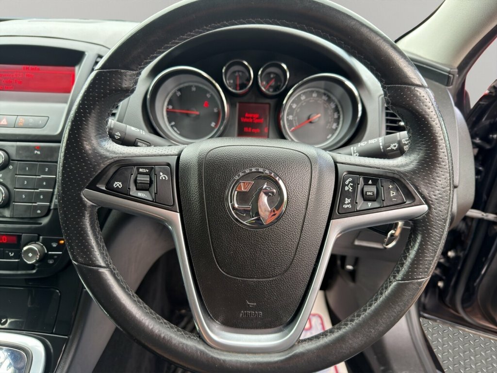 Vauxhall Insignia Sri Nav Cdti 5-Door White #9