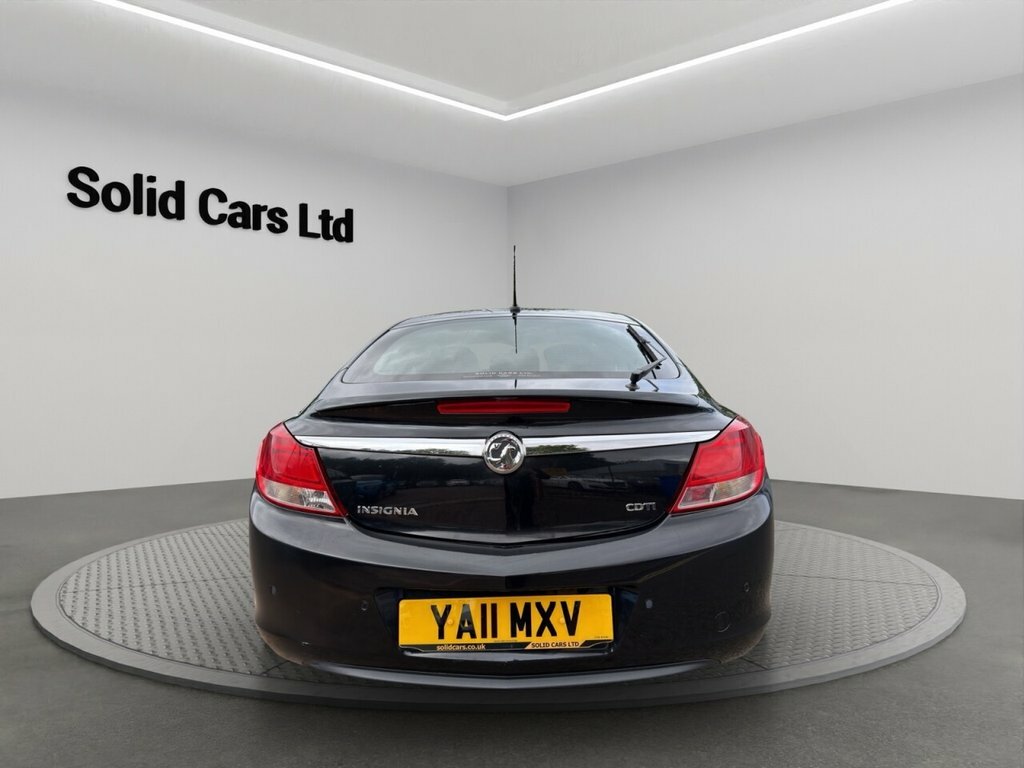 Vauxhall Insignia Sri Nav Cdti 5-Door White #8