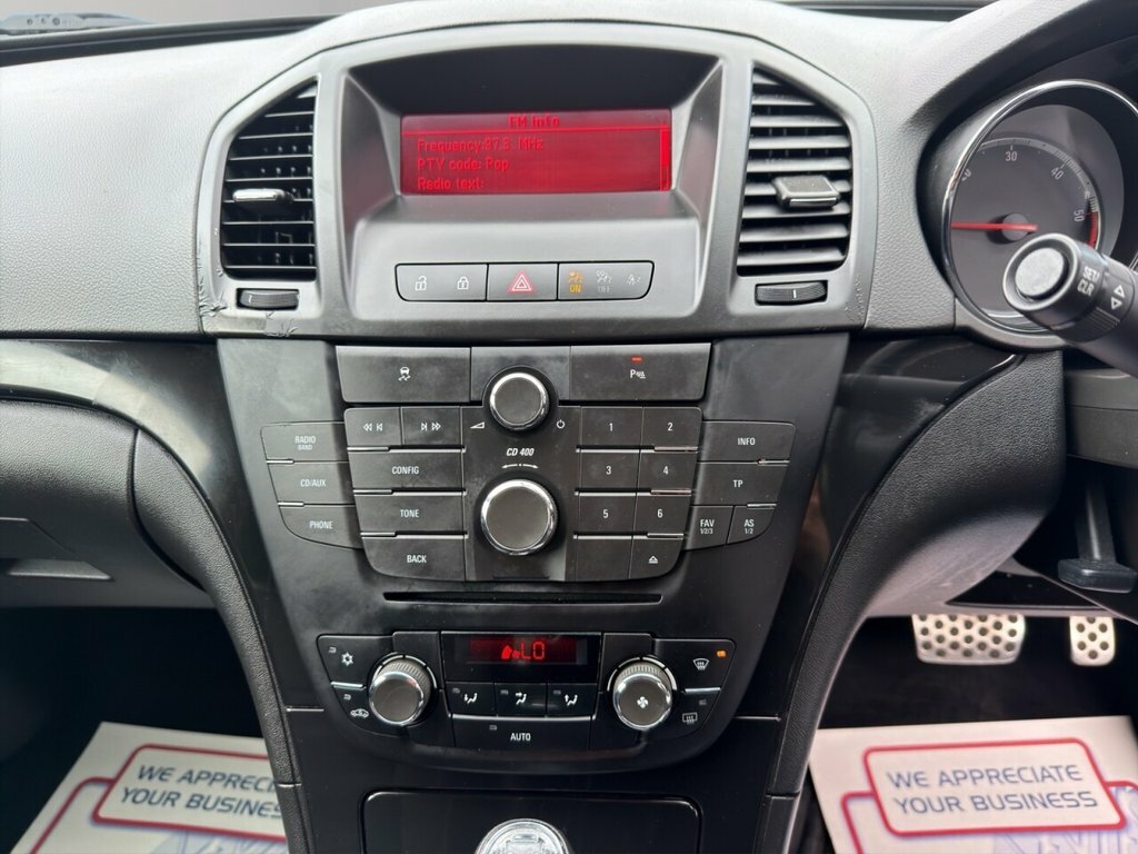 Vauxhall Insignia Sri Nav Cdti 5-Door White #18