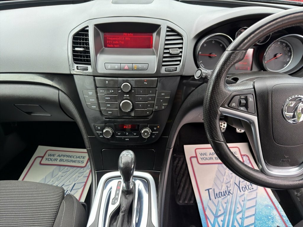 Vauxhall Insignia Sri Nav Cdti 5-Door White #17