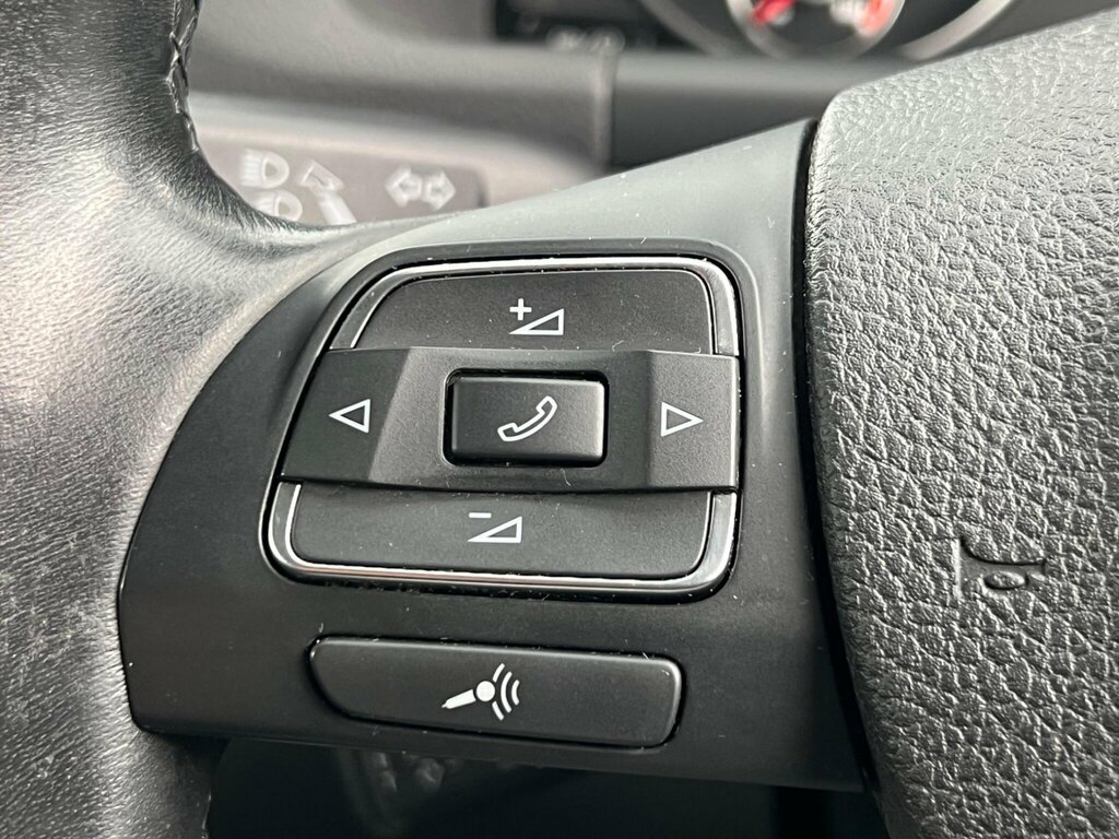 Volkswagen Touran Beige #19
