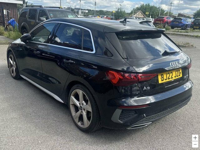 Audi A3 1.5 Tfsi 35 S Line Sportback S Tronic E Black #4