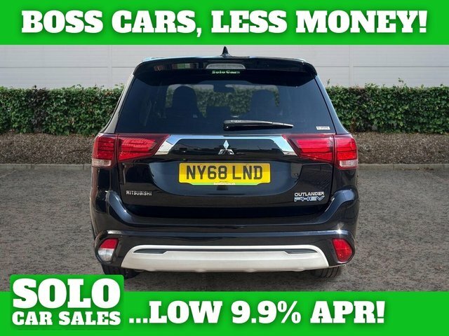 Mitsubishi Outlander Phev 4H White #4