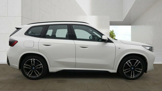 BMW iX1 Xdrive 30 Xline Green #8