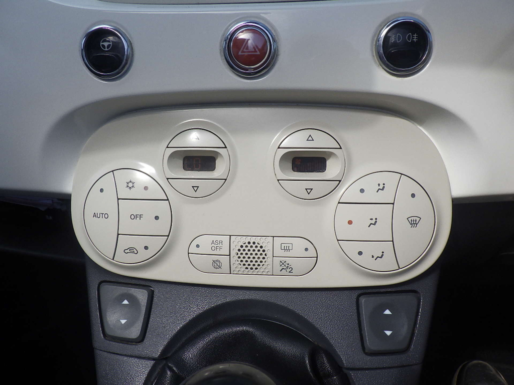Fiat 500C 1.2 Lounge 69 Bhp White #27