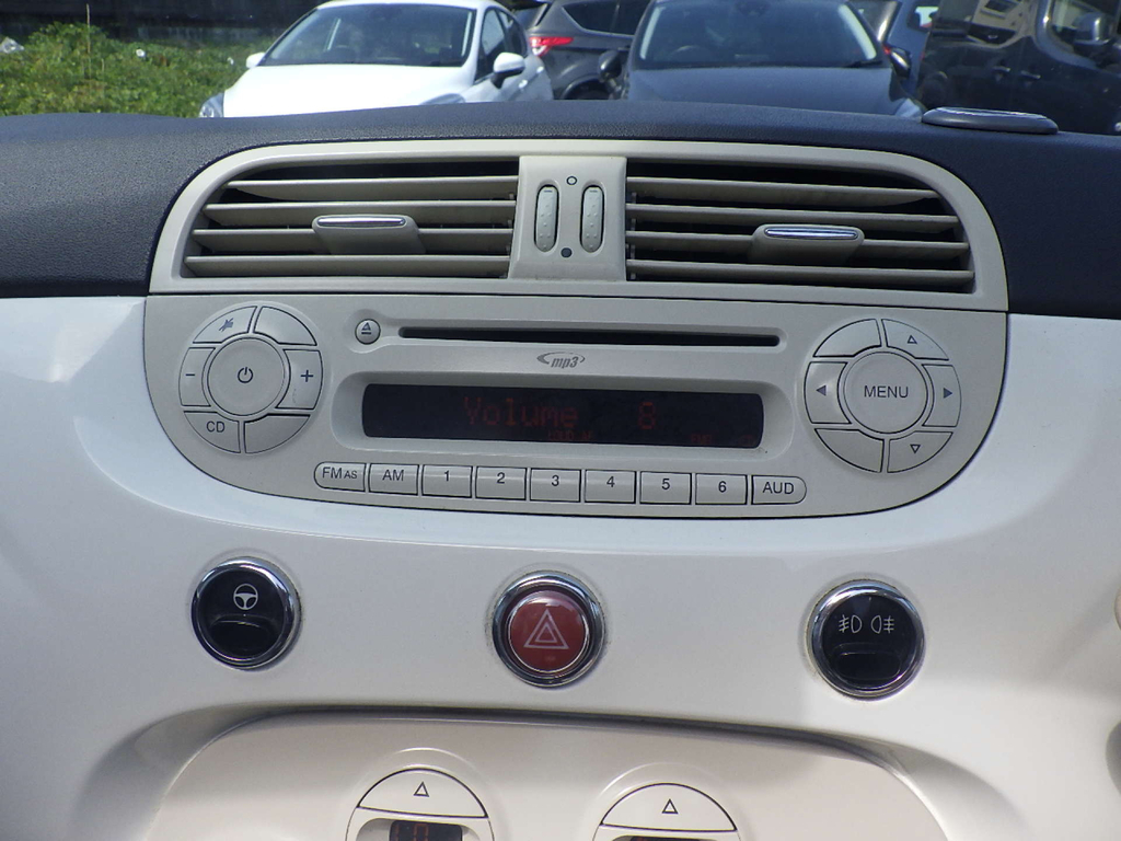 Fiat 500C 1.2 Lounge 69 Bhp White #26
