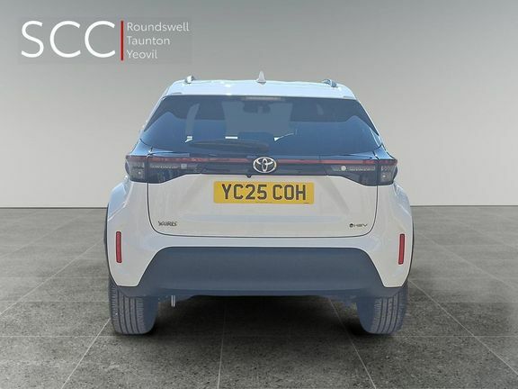 Toyota Yaris Cross Design Fwd White #5