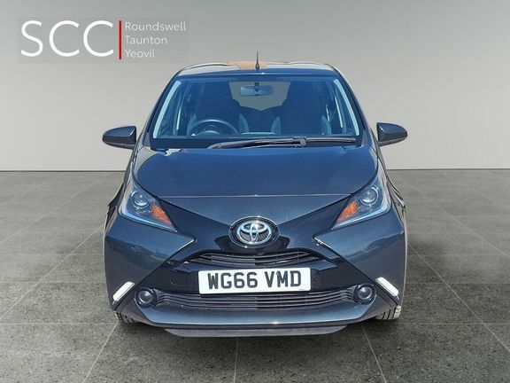 Toyota Aygo X Aygo X-style Vvt-i Silver #8