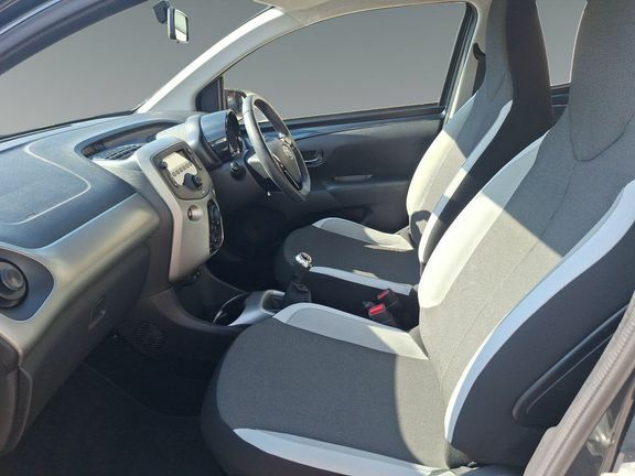 Toyota Aygo X Aygo X-style Vvt-i Silver #15