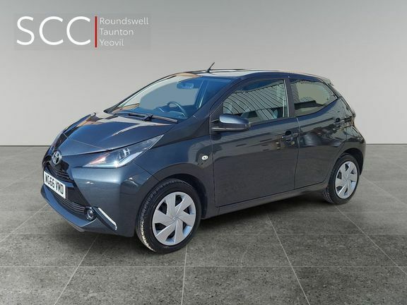 Toyota Aygo X X-play Man Grey #2