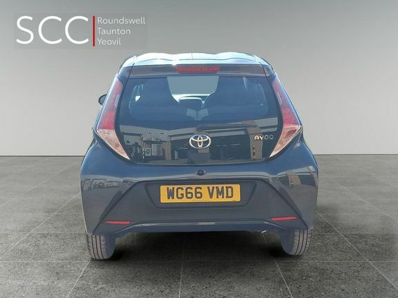 Toyota Aygo X X-play Man Grey #5