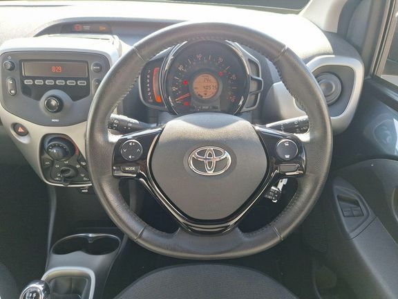 Toyota Aygo X Aygo X-style Vvt-i Silver #12