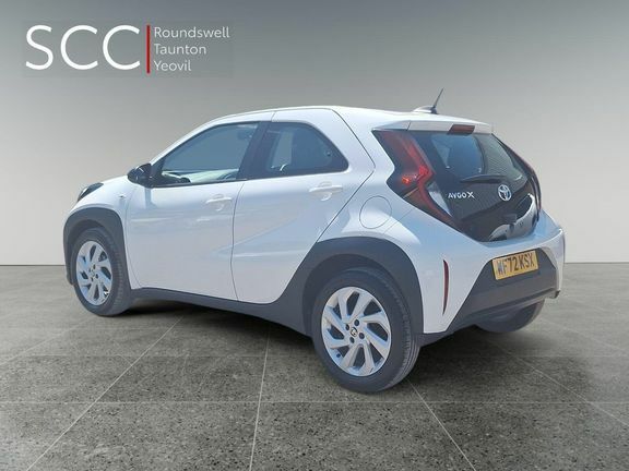 Toyota Aygo X Pure Manual White #4