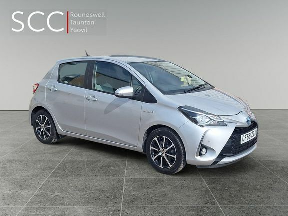 Toyota Yaris Icon Tech 1.5 Hybrid Silver