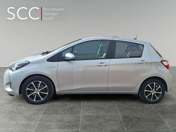 Toyota Yaris Icon Tech 1.5 Hybrid Y12JHH Silver #3