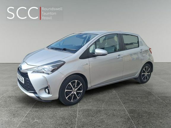 Toyota Yaris Icon Tech 1.5 Hybrid Y12JHH Silver #2