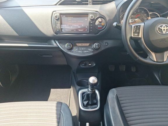 Toyota Yaris 1.5 Hybrid Sport Cvt Grey #11