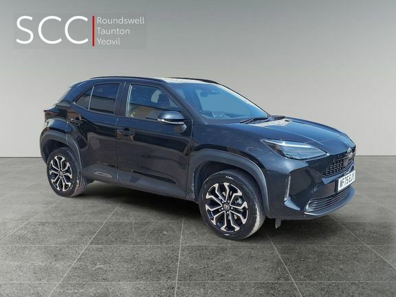 Toyota Yaris Cross Design Fwd Black