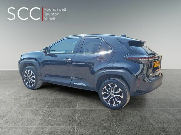 Toyota Yaris Cross Design Fwd Black #4