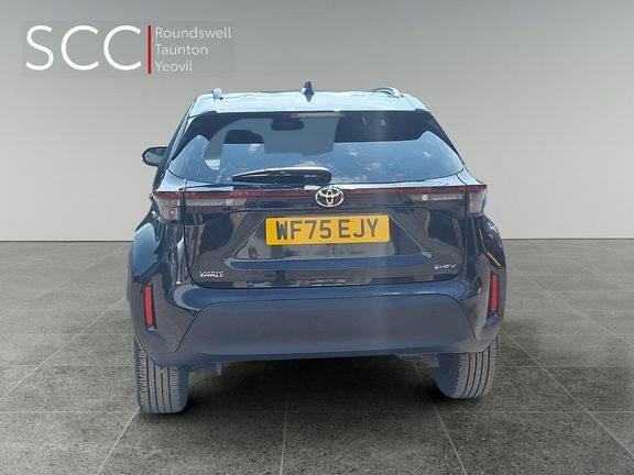 Toyota Yaris Cross Design Fwd Black #5