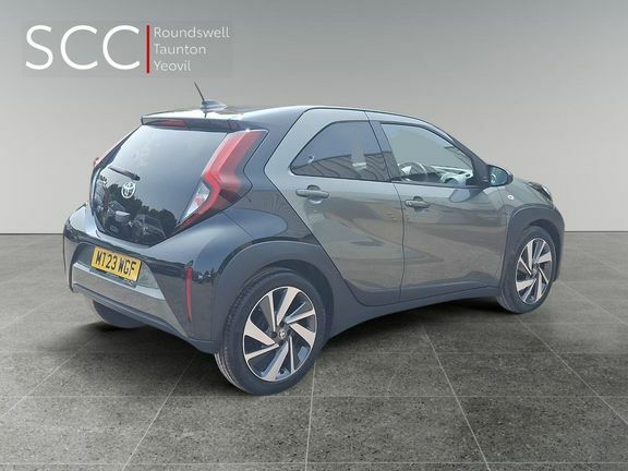 Toyota Aygo X Edge Manual Green #6