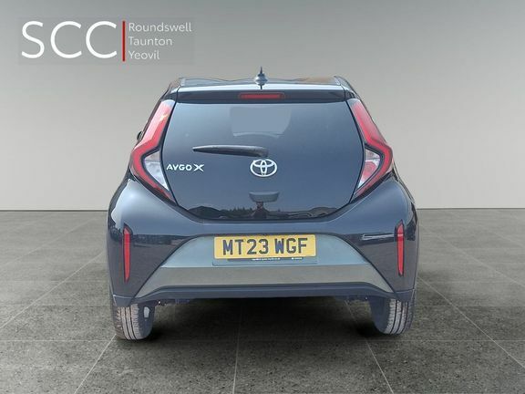 Toyota Aygo X Edge Manual Green #5