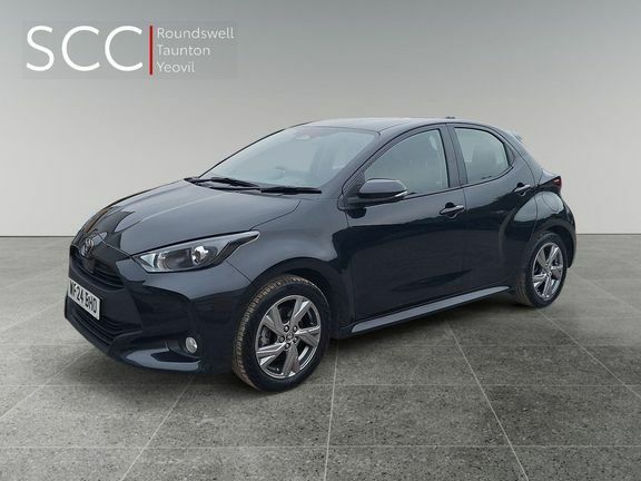 Toyota Yaris Icon Black #2