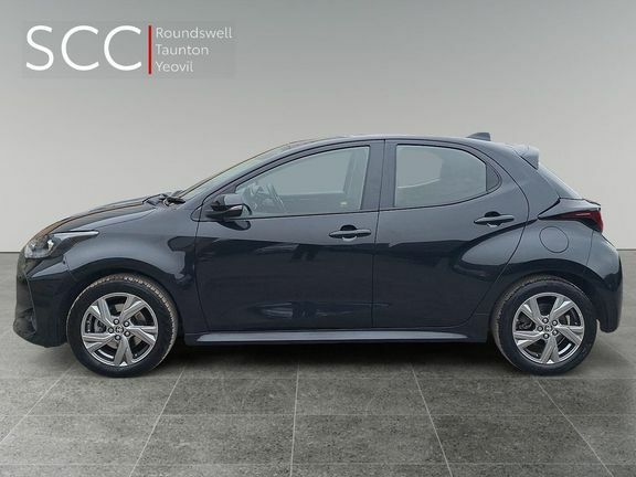 Toyota Yaris Icon Black #3