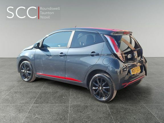Toyota Aygo X X-press Man Grey #4