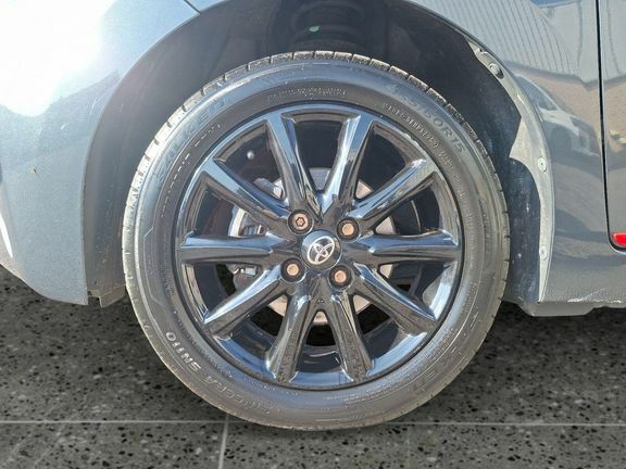 Toyota Aygo X X-press Grey #14