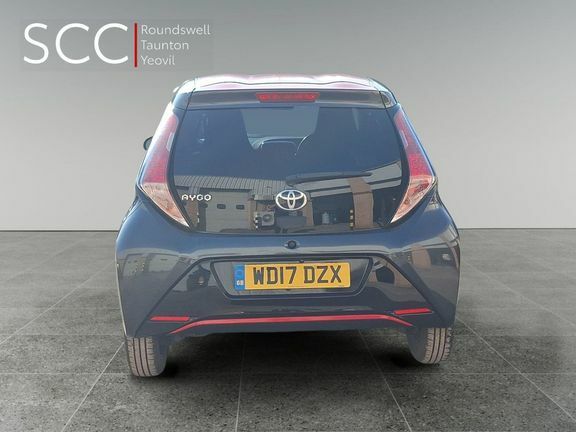 Toyota Aygo X X-press Man Grey #5