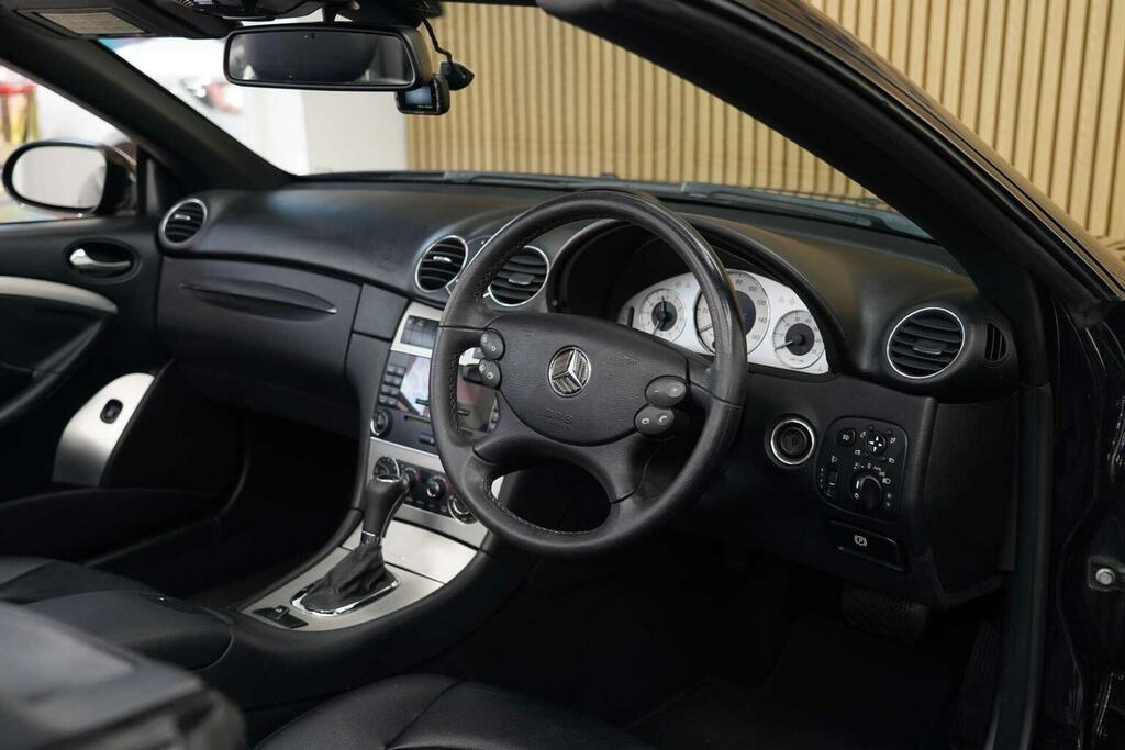 Mercedes-Benz CLK Convertible 1.8 Clk200 Kompressor Avantgarde Cabri Black #2