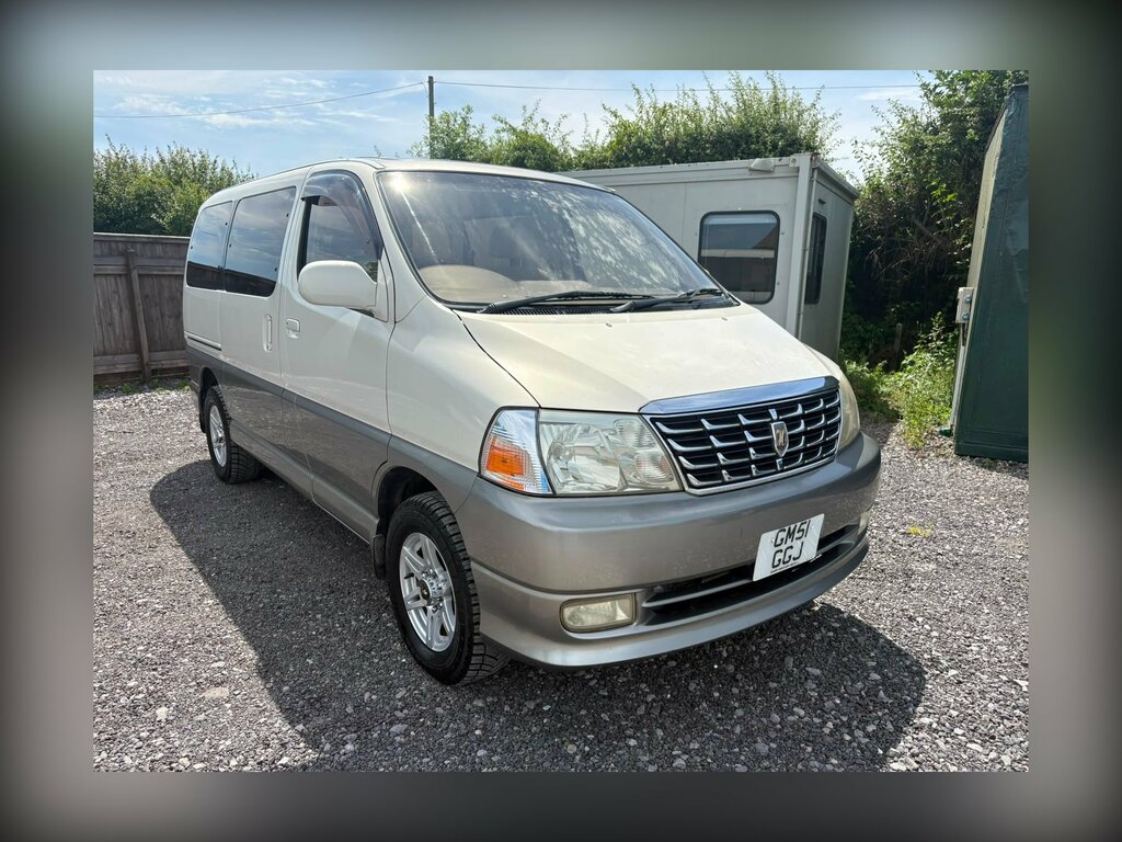 Toyota Granvia 3.4 Prime Selection 8 Seater White