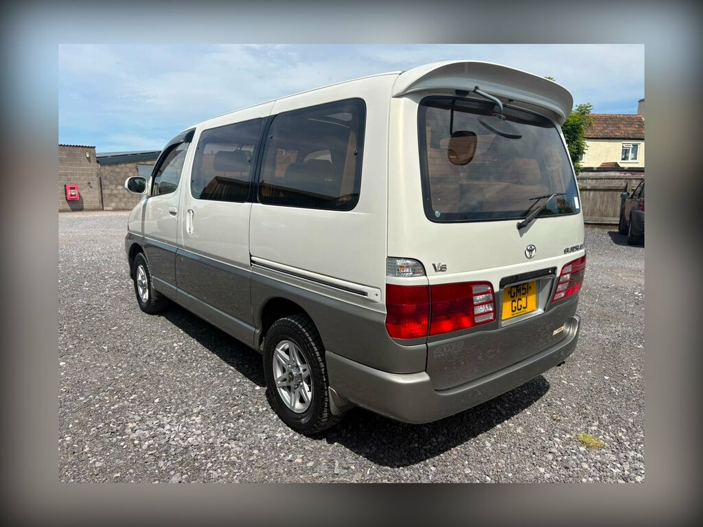 Toyota Granvia 3.4 Prime Selection 8 Seater White #5