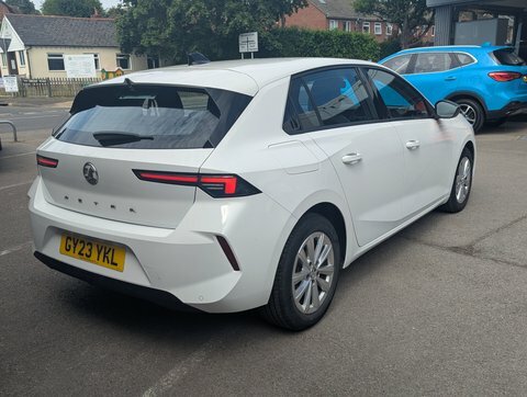 Vauxhall Astra Design White #5