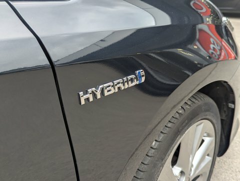 Toyota Auris 1.8 Hybrid Excel Tss Cvt Red #9